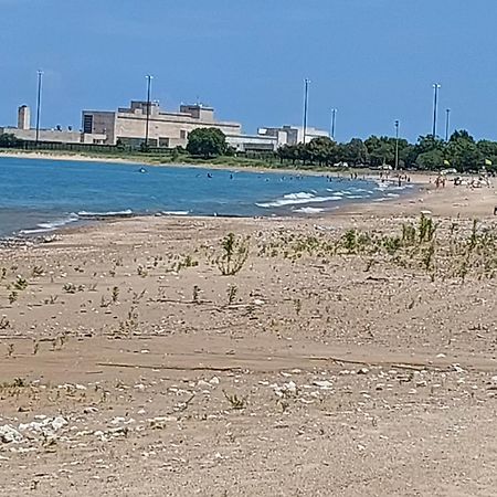 Casa Cerca De La Playa Lejlighed Chicago Eksteriør billede